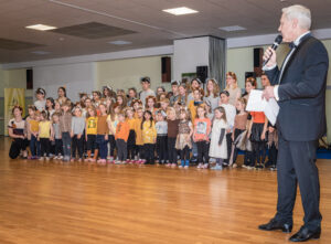 Kindertanzgruppe TSG beim Benefizball 2023 nach der Choreographie zu "König der Löwen"