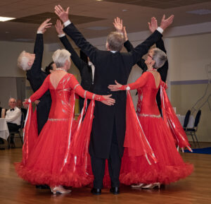 Tanzformation Wiener Walzer 1.FCF am Benefizball 2023